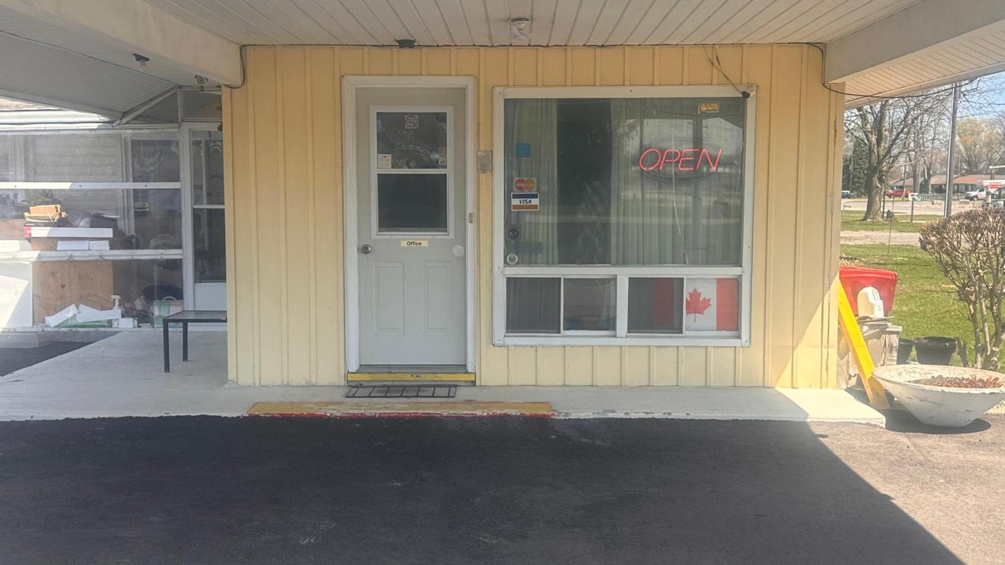 Colonial Motel Chatham-Kent Exterior foto