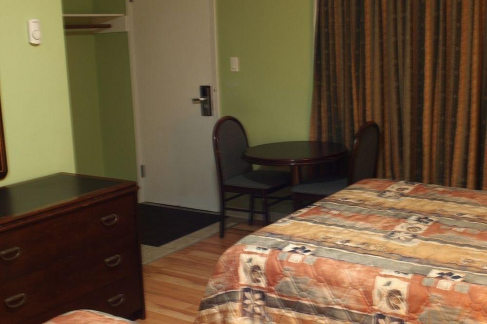 Colonial Motel Chatham-Kent Exterior foto