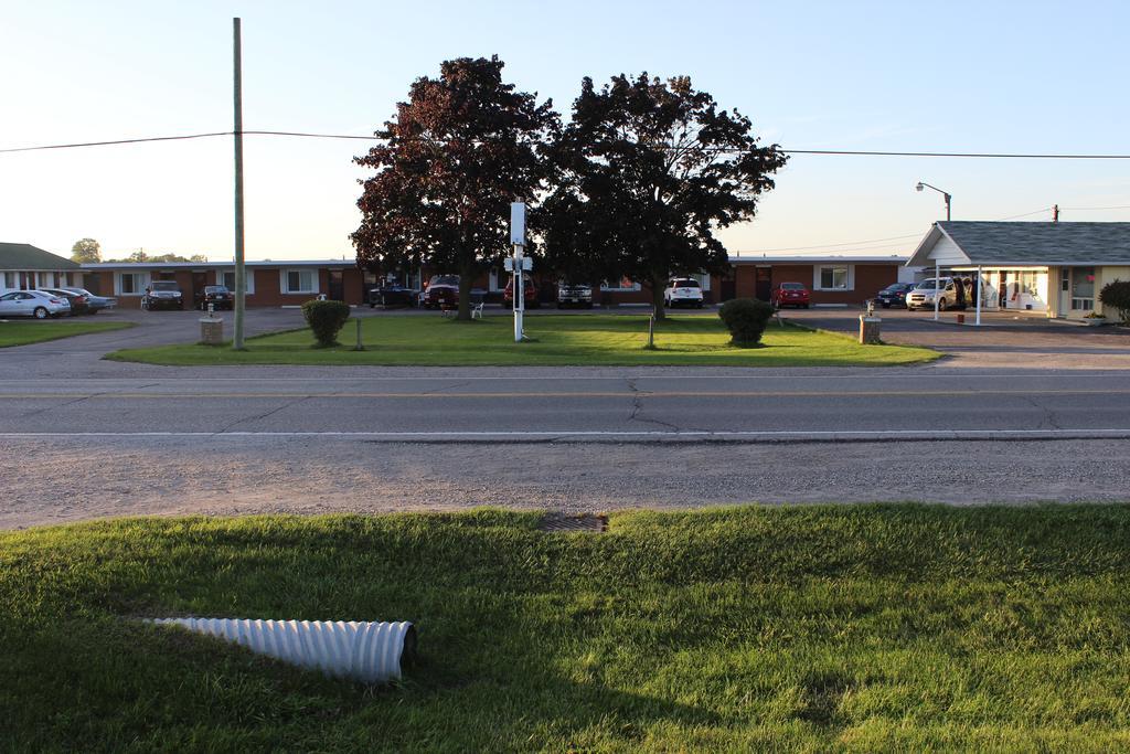 Colonial Motel Chatham-Kent Exterior foto